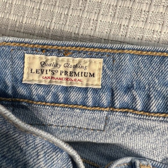 Levi's Premium 70's High Flare Jeans Womens 26 Blue Light Wash Distressed Denim - Picture 10 of 16